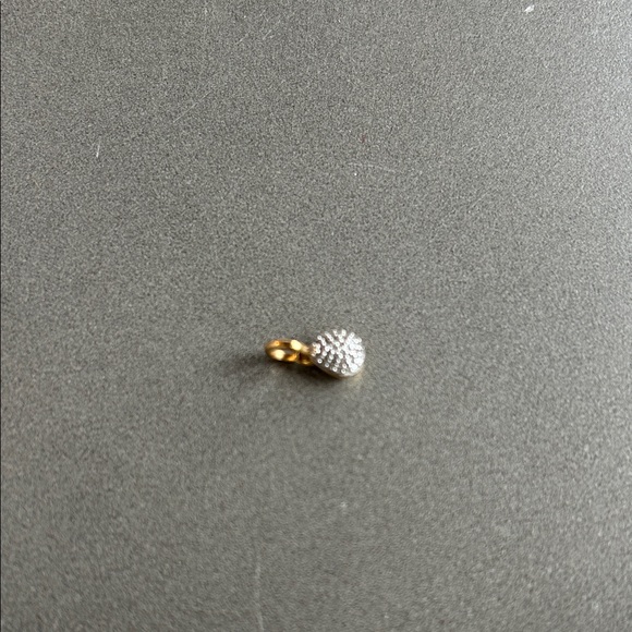 MONICA VINADER Nura Mini Pebble Pendant Charm - Picture 3 of 5